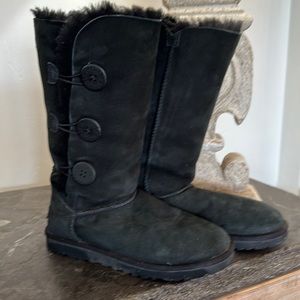 UGG TALL BAILEY BUTTON BOOTS SZ 6